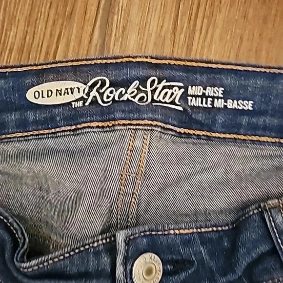 Womens Old Navy Rockstar Midrise Skinny Jean Sz 10 - Picture 2 of 6